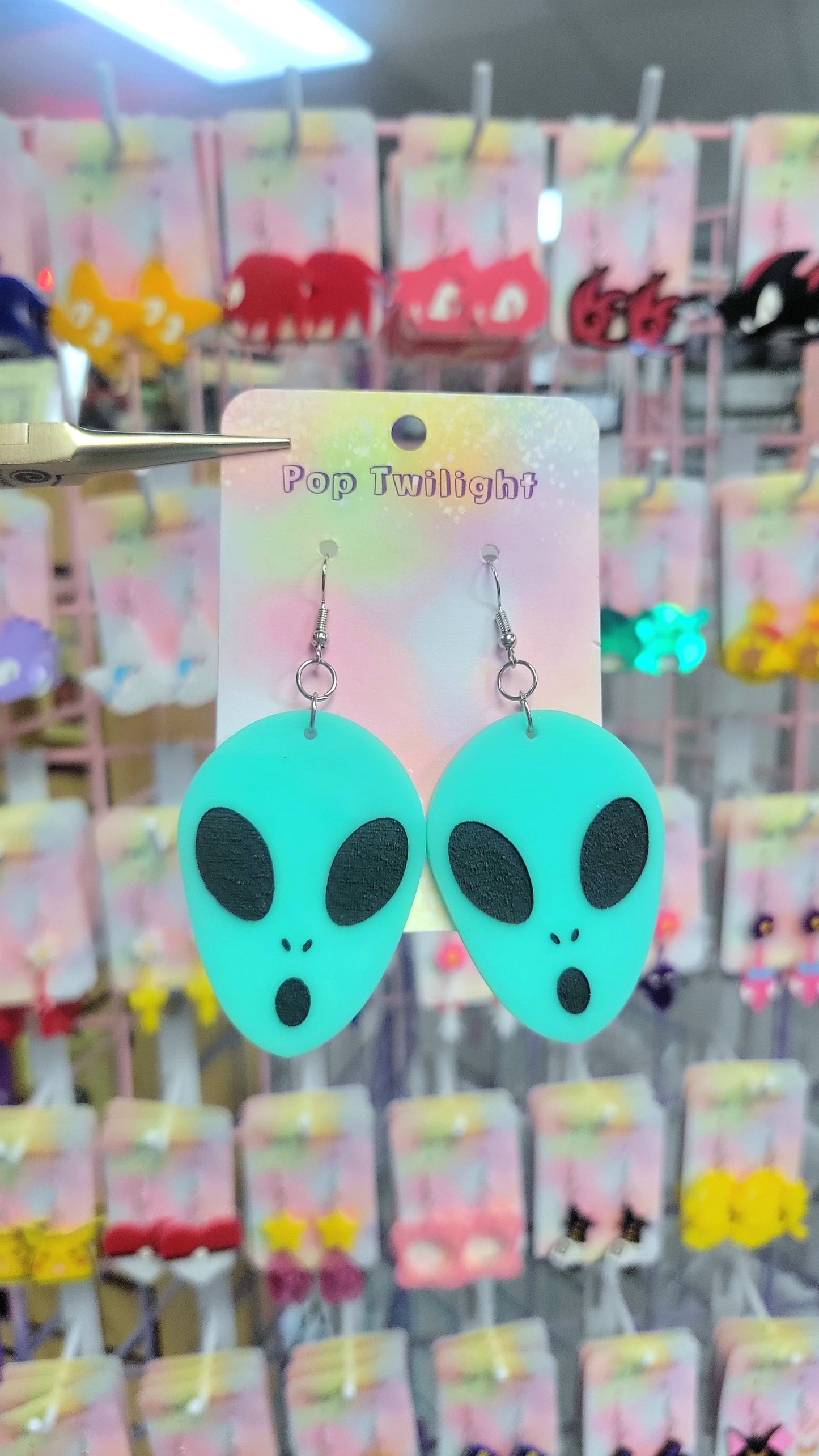 DdD Momo Alien Earrings